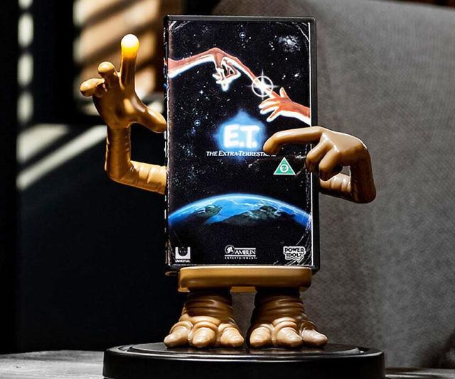 E.T. Wireless Charging Dock